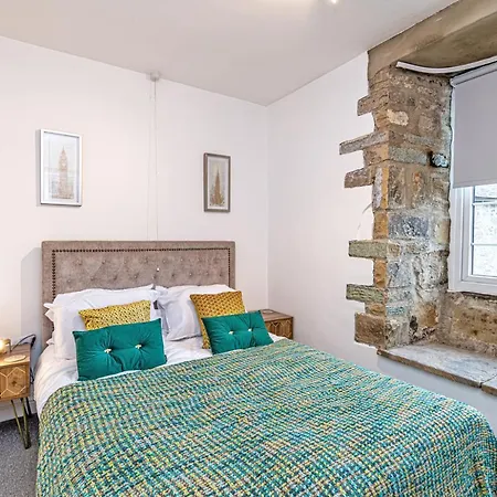 Bridge End Mill By Guestz 公寓